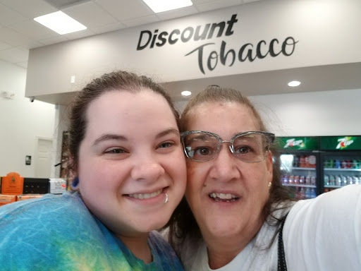 Discount Tobacco Smoke Shop, Tobacco, Vapes, Glass Pipes in Salem, IL