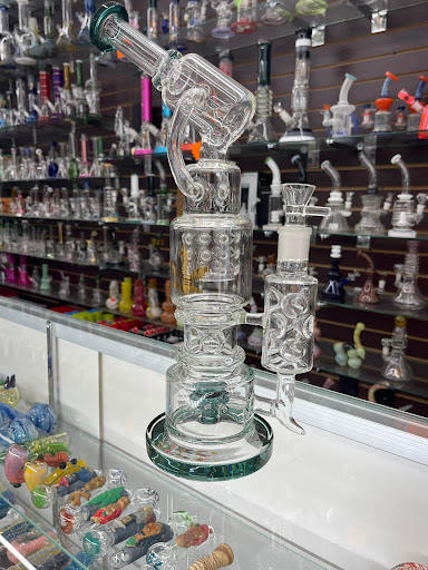 101 Smoke Shop, Tobacco, Vapes, Glass Pipes, Cigars in Milton, FL