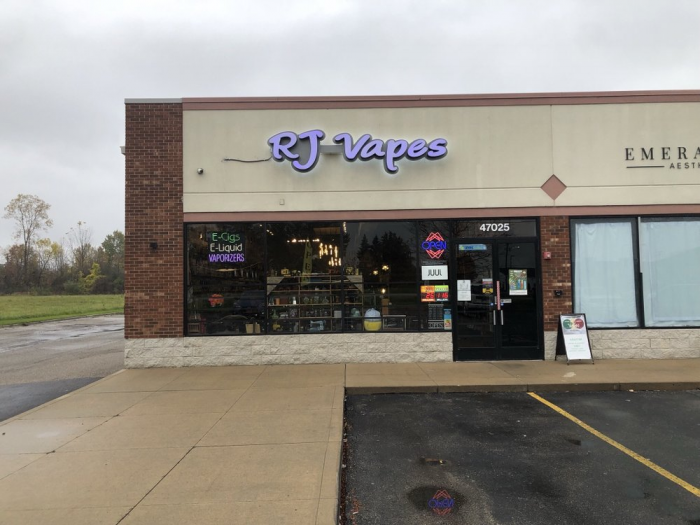 vap town Florida retailers urge more action from Biden Admin against illegal Chinese  vapes targeting youth main image 1
