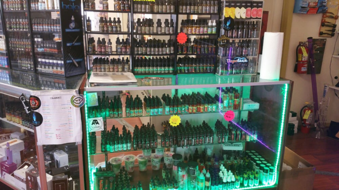 Twisted Pipe Smoke Shop, Tobacco, Vapes, Glass Pipes in Oakhurst, CA