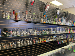 vape shops leven Lavi's Smoke Shop | Reno's Premier Vape Store main image 0