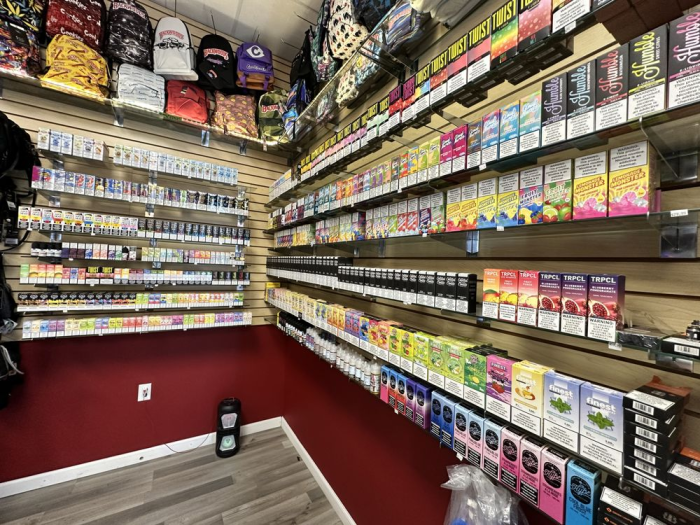 elf bar vape uk Finest vapor & Smoke Newport in Newport, Delaware main image 1