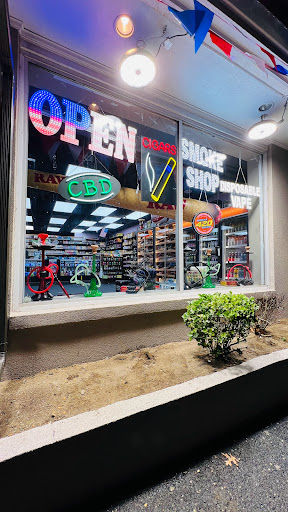Royal Tobacco Smoke Shop, Tobacco, Vapes, Glass Pipes in Toms River, NJ