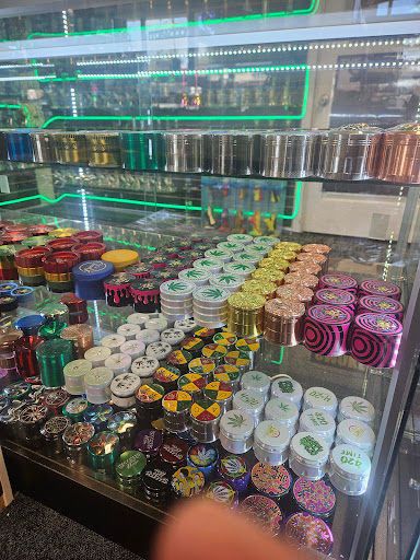 Big M's Tobacco Smoke Shop, Tobacco, Vapes, Glass Pipes in Springfield, MO