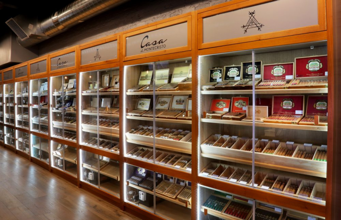 Casa de Montecristo by JR Cigar Cigar Store, Cigars in Washington, DC
