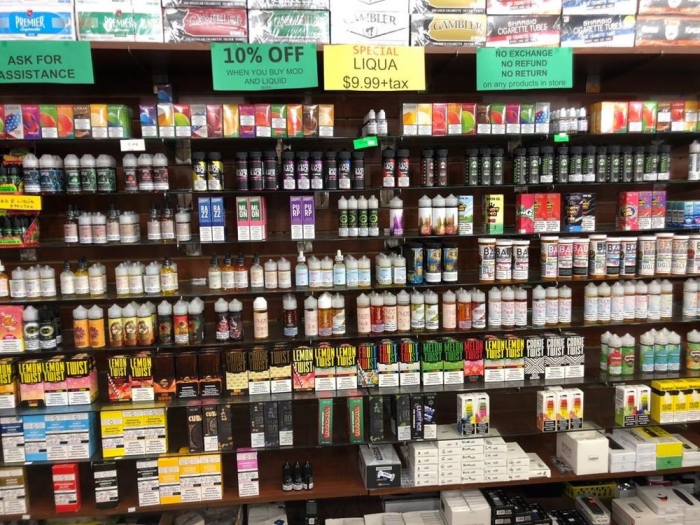 waukegan vape and smoke Glenview smoke hub in Glenview, Illinois main image 1
