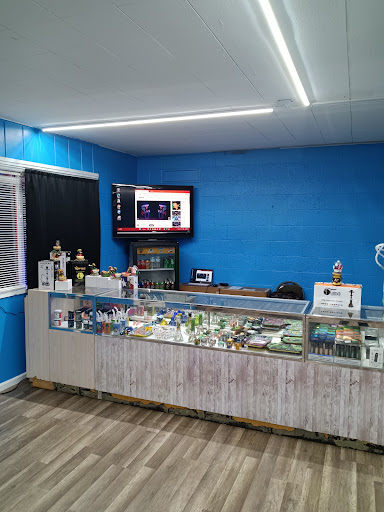 175 Smoke Shop, Tobacco, Vapes, Glass Pipes, Cigars in Frankston, TX