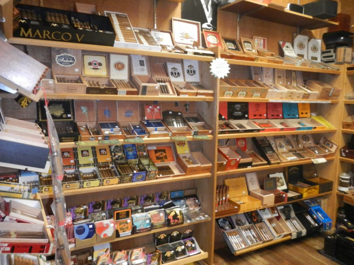 zyn or tobacco Why increasingly popular Zyn nicotine pouches concern health experts