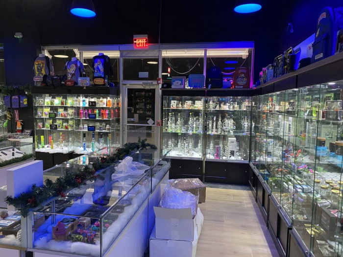 vibes smoke and vape Universal Smoke Shop & Vape Store | Elite Vape main image 1