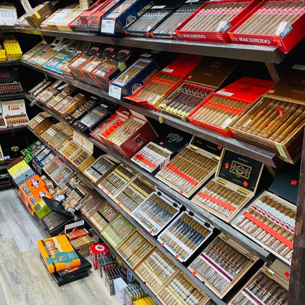 Tobacco Hut Smoke Shop, Tobacco, Vapes, Glass Pipes in Fairfax, VA