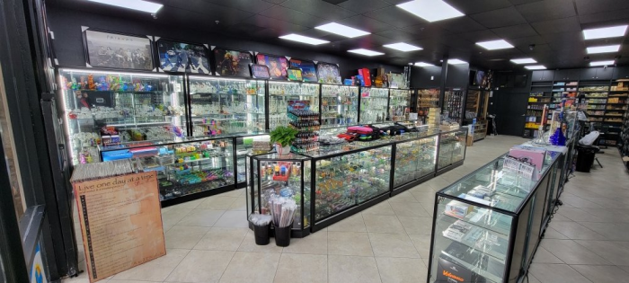 Summit Smoke & Cigar Smoke Shop, Tobacco, Vapes in Lake Forest, CA
