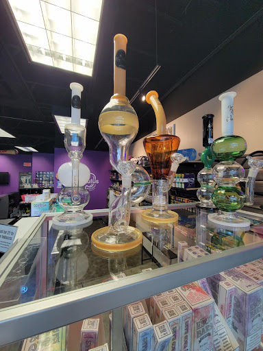 Cumulus Smoke Shop, Tobacco, Vapes, Glass Pipes, Cigars in Green Bay, WI
