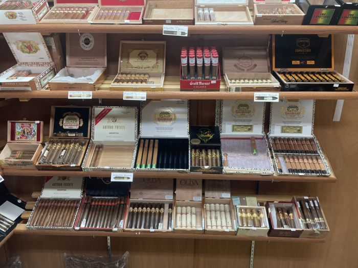 Frontier Tobacco Smoke Shop, Tobacco, Vapes, Glass Pipes in Wickenburg, AZ