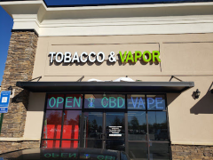 elfbar nachfüll pod läuft aus Vaping store hi-res stock photography and images