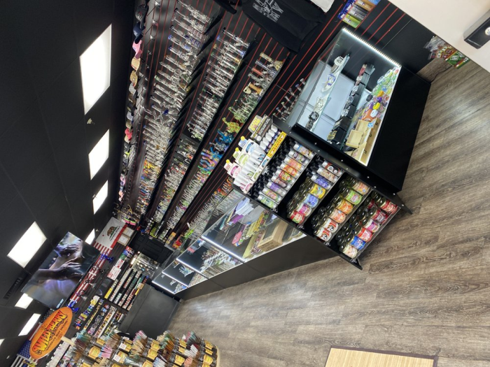 Mr Vapes Smoke Shop, Tobacco, Vapes, Glass Pipes, Cigars in Modesto, CA