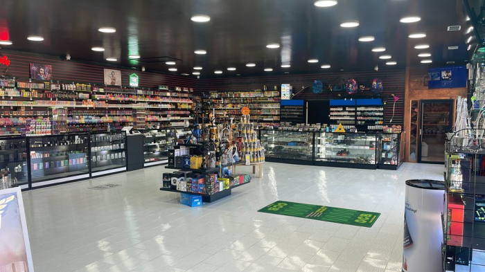 402 smoke shop & vapes Red Rock Smoke & Vape Baytown Red Rock Smoke & Vape SMOK R-Kiss Vape Kit main image 0