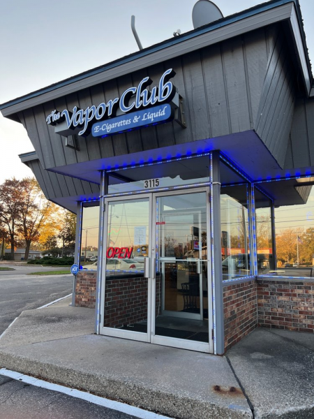 vape shop near me within 1 mi Vape shop exterior hi-res stock photography and images