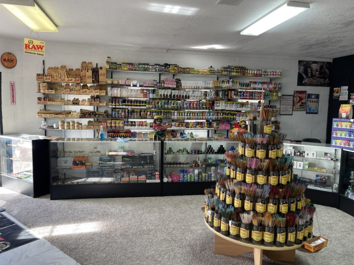 Mo' Smoking Smoke Shop, Tobacco, Vapes, Glass Pipes in Odessa, TX