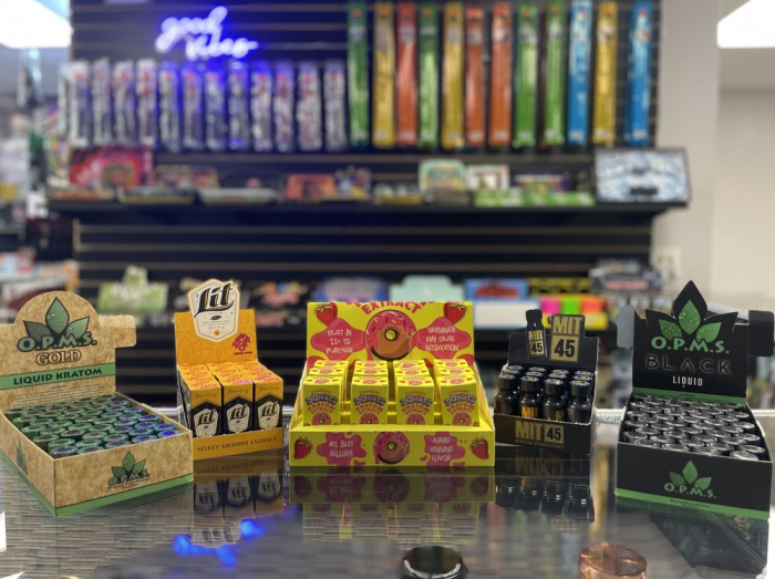 smoke and vape hut TOBACCO HUT AND VAPE, 2282 Macarthur Road, Whitehall, PA 18052, US main image 0