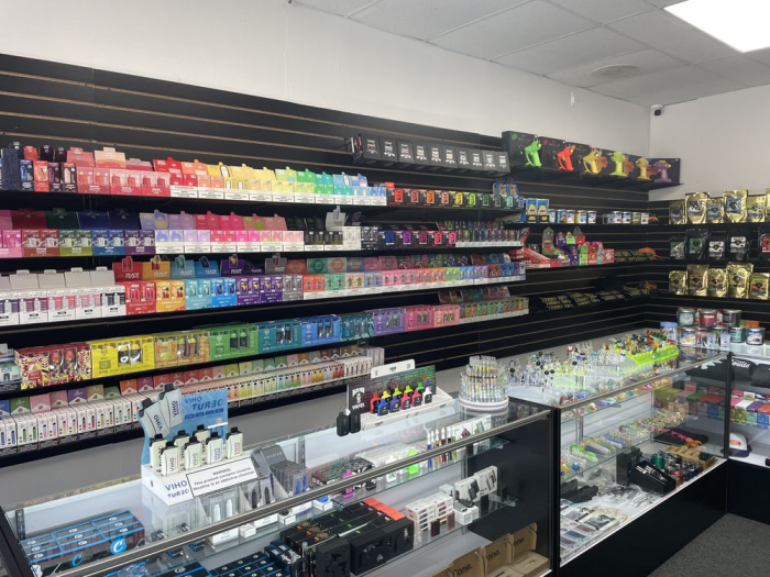 Luxury Vapes Vape Shop, Vaporizers, Vape Juice in Kittery, ME